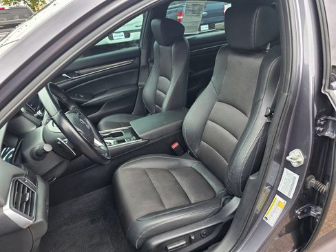 Used 2020 Honda Accord Sport image 3