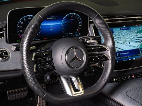 Used 2025 Mercedes-Benz E 53 AMG e 4MATIC Sedan image 23