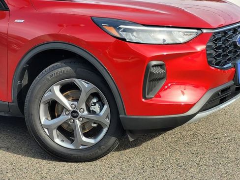 Certified 2025 Ford Escape ST-Line image 6