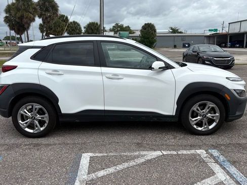Used 2022 Hyundai Kona SEL w/ Convenience Package image 2