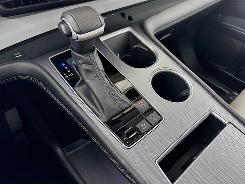 Certified 2025 Toyota Sienna XLE image 19