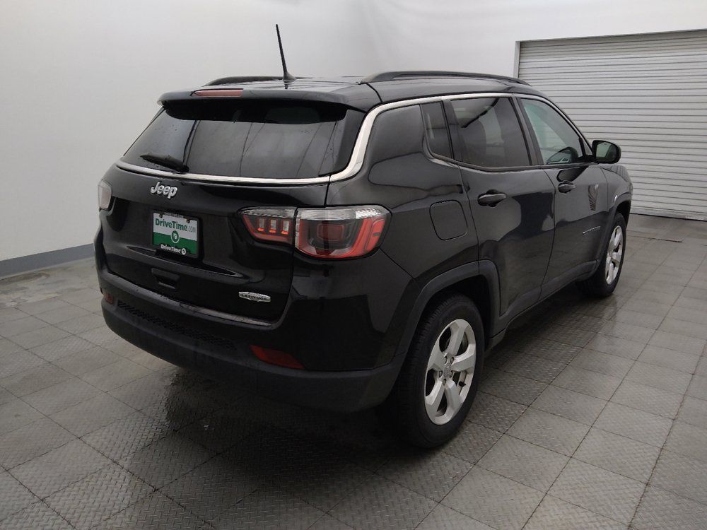Used 2018 Jeep Compass Latitude FWD image 9