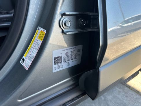 Used 2025 Buick Encore GX Preferred FWD image 29