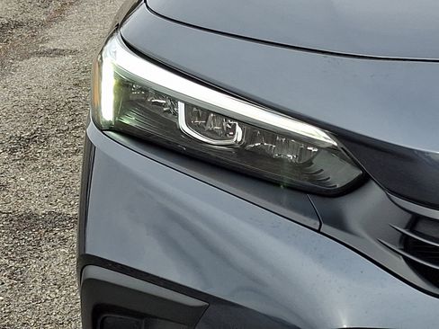 Used 2023 Honda Civic LX image 9