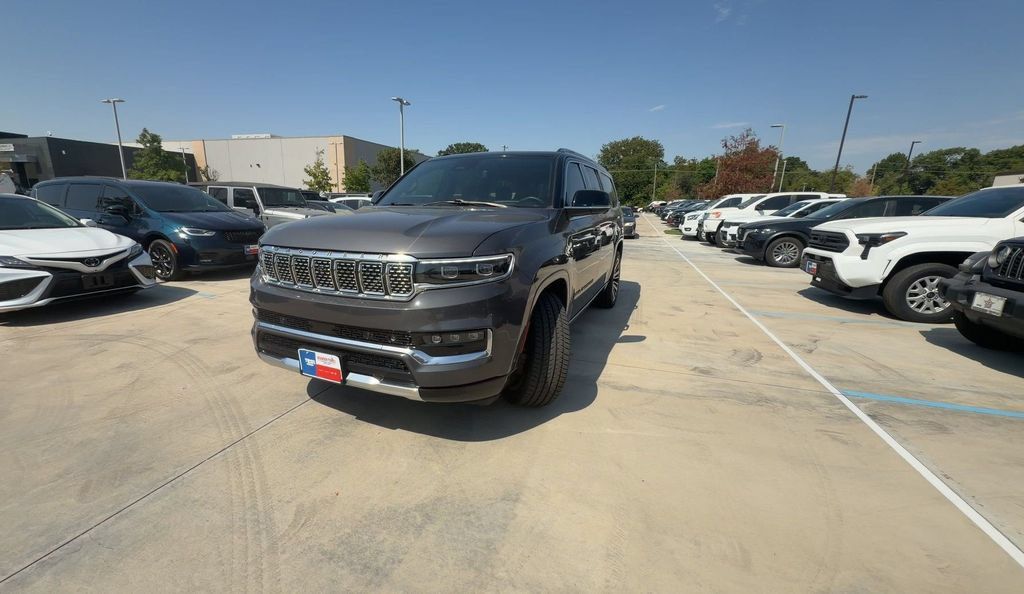 Used 2024 Jeep Grand Wagoneer L Series III AWD/4WD image 2