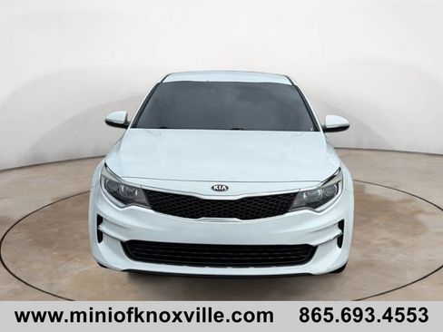 Used 2018 Kia Optima LX w/ 17" Alloy Wheels Package FWD image 8