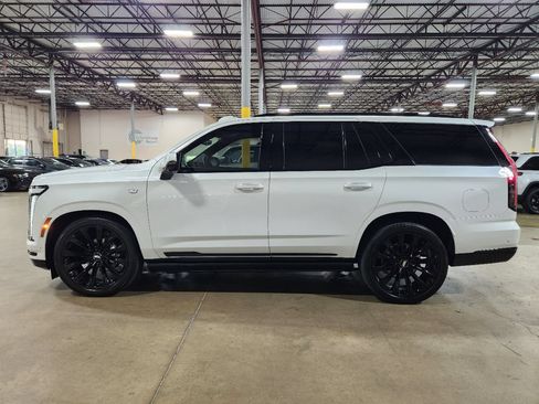 Used 2025 Cadillac Escalade Sport Platinum w/ LPO, ONYX Package AWD/4WD image 5