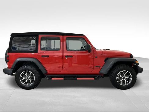 Used 2024 Jeep Wrangler Unlimited Sport AWD/4WD image 7