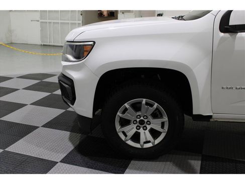 Used 2021 Chevrolet Colorado LT w/ LT Convenience Package image 9