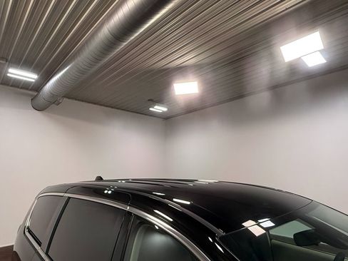 Used 2024 Chrysler Pacifica Touring-L FWD image 44