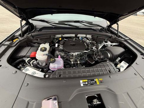 New 2026 Jeep Grand Cherokee Altitude image 18