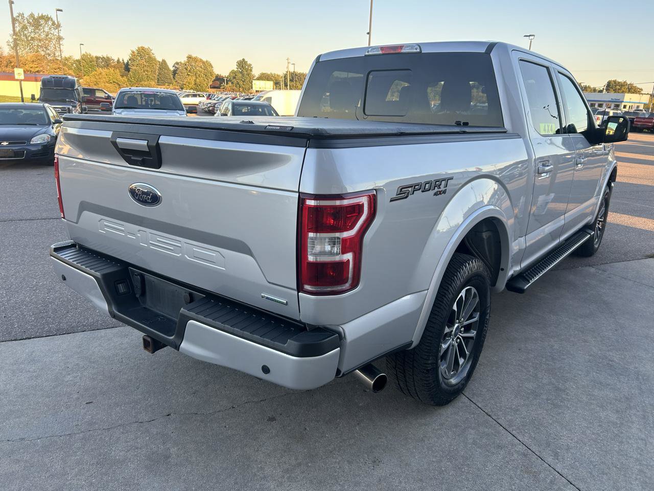 Used 2018 Ford F150 XLT w/ Equipment Group 302A Luxury AWD/4WD image 5