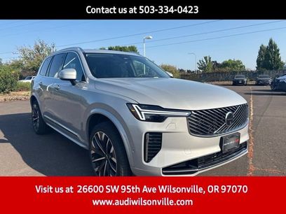 Used 2025 Volvo XC90 T8 Plus w/ Protection Package Premier