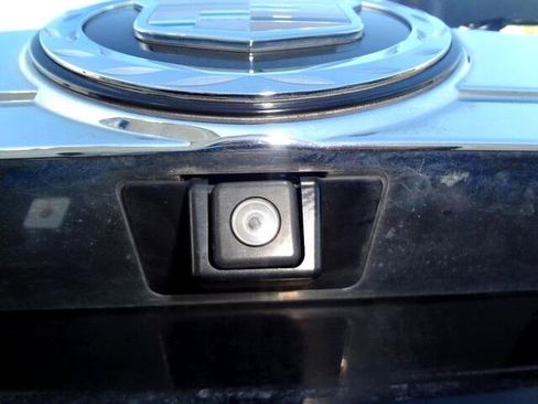 Used 2011 Cadillac Escalade Premium image 13