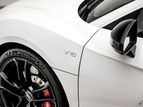 Used 2018 Audi R8 V10 image 40