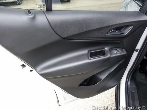 Used 2018 Chevrolet Equinox LT FWD image 21