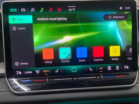 New 2026 Volkswagen Tiguan SE image 12