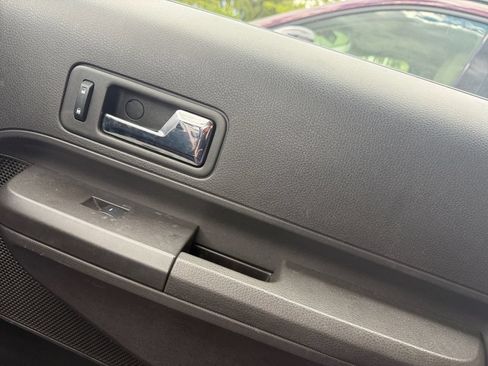 Used 2008 Ford Edge SEL FWD image 32