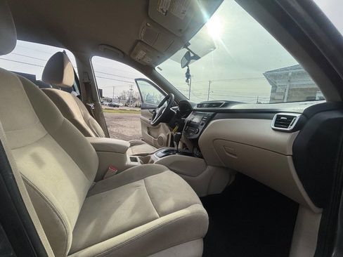 Used 2016 Nissan Rogue S image 9