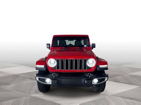 Used 2025 Jeep Wrangler Unlimited Sahara AWD/4WD image 3