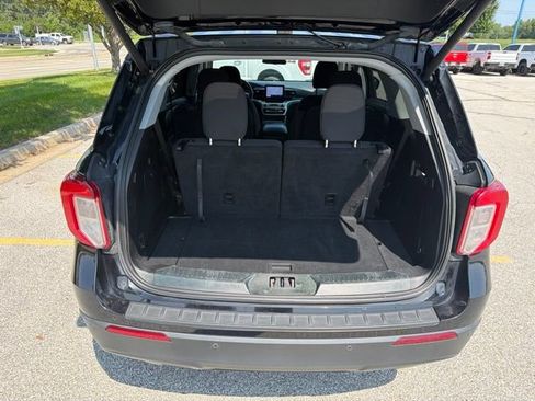 Used 2021 Ford Explorer XLT AWD/4WD image 15