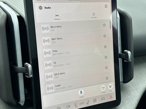 New 2026 Volvo EX30 Plus w/ Climate Package image 17