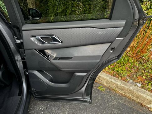 Used 2023 Land Rover Range Rover Velar R-Dynamic S image 21