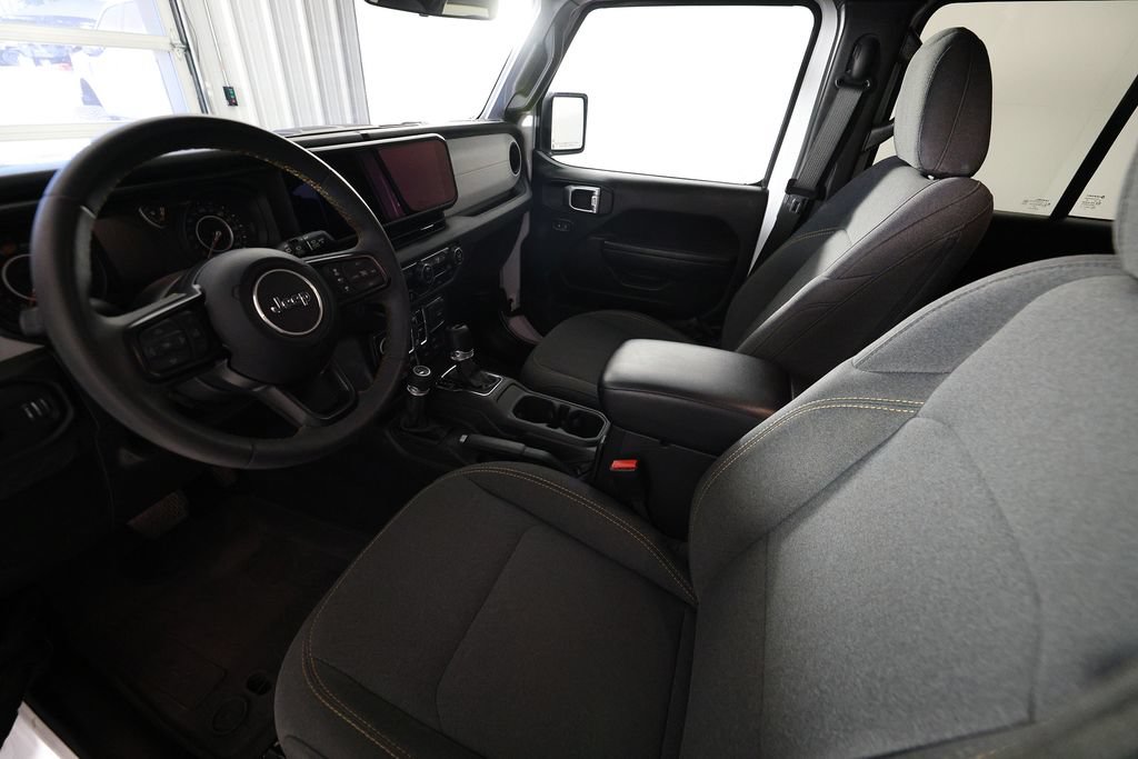 Used 2024 Jeep Wrangler Unlimited Sport AWD/4WD image 16
