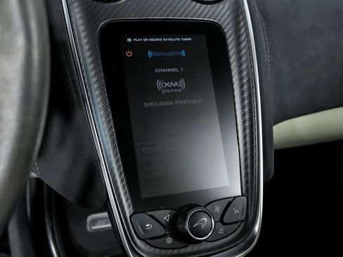 Used 2018 McLaren 570S Spider image 40