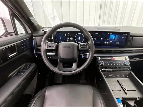 Certified 2024 Hyundai Santa Fe Calligraphy image 5