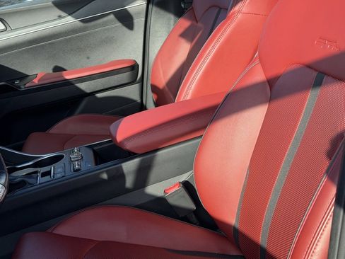 Used 2024 Kia K5 GT-Line image 10