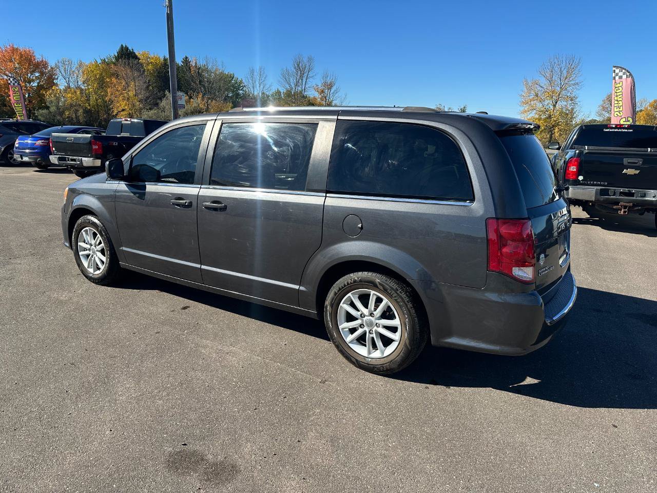 Used 2018 Dodge Grand Caravan SXT FWD image 11