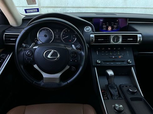 Used 2016 Lexus IS 200t image 14