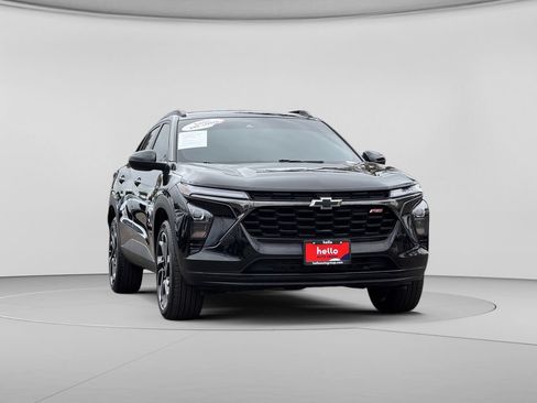 Used 2024 Chevrolet Trax RS w/ Driver Confidence Package FWD image 4