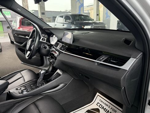 Used 2019 BMW X1 xDrive28i w/ Convenience Package AWD/4WD image 23