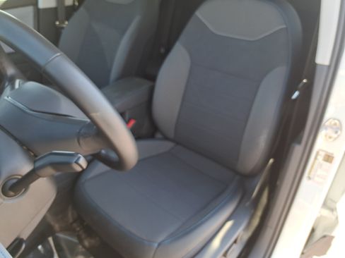 Used 2024 Volkswagen Taos SE FWD image 15