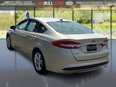 Certified 2018 Ford Fusion SE w/ Fusion SE Technology Package FWD image 3