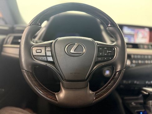 Used 2021 Lexus ES 250 w/ Premium Package AWD/4WD image 15