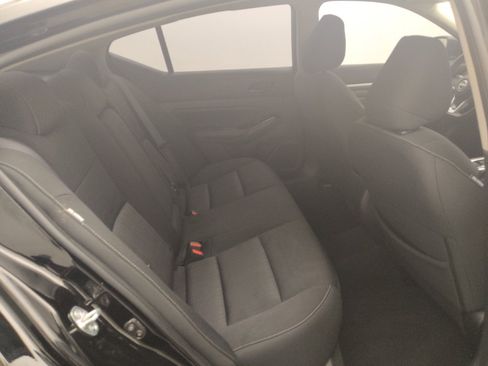 Used 2023 Nissan Altima 2.5 SV w/ SV Premium Package FWD image 19