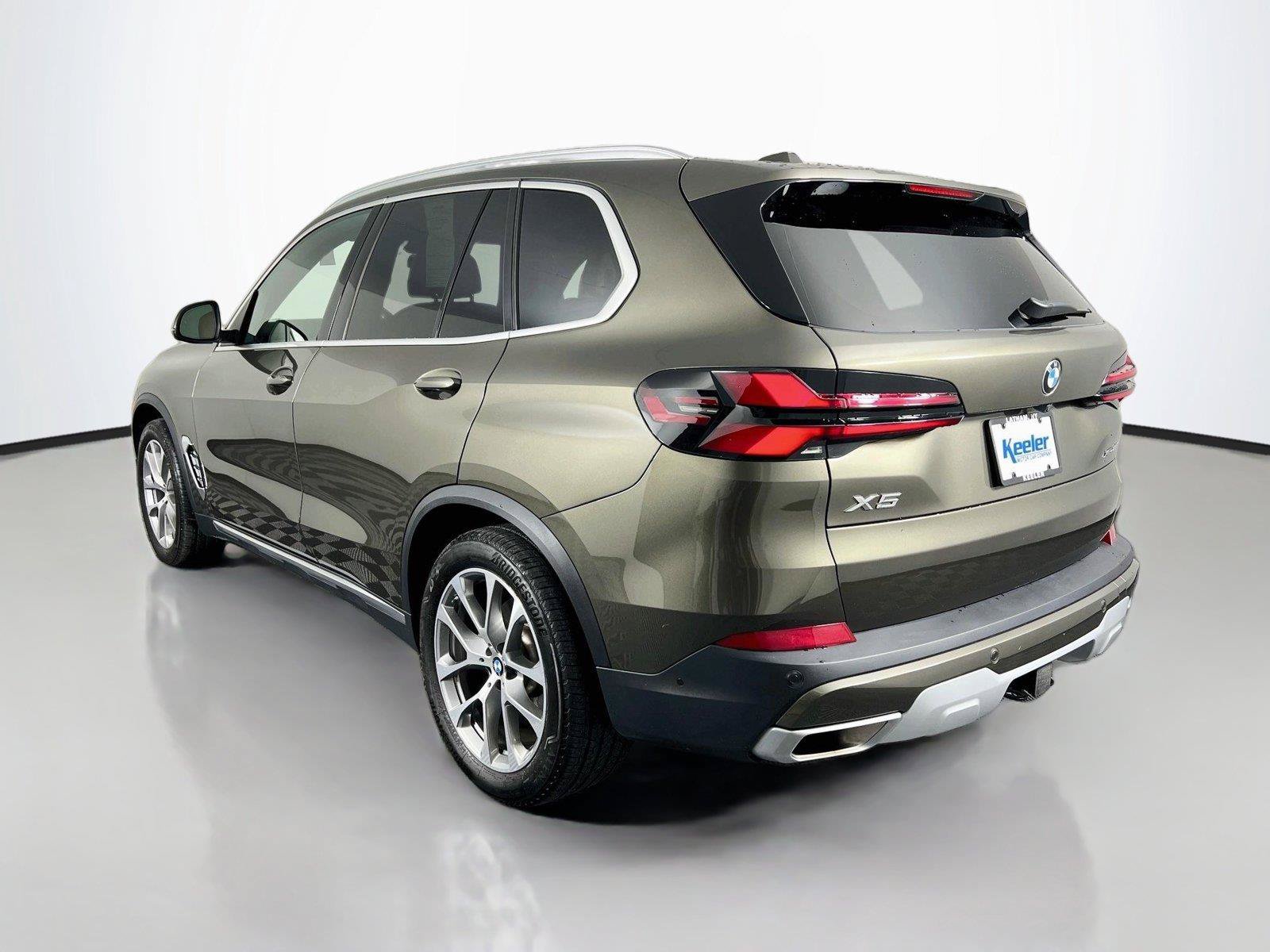 Used 2026 BMW X5 xDrive40i w/ Climate Comfort Package AWD/4WD image 4