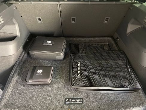 New 2026 Volkswagen Tiguan SE R-Line AWD/4WD image 6