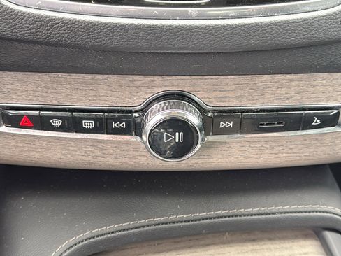 Used 2022 Volvo XC90 T8 Inscription image 18