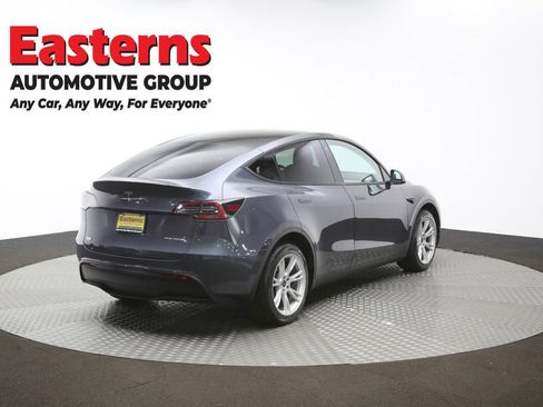 Used 2022 Tesla Model Y Long Range image 38