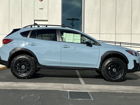 Used 2022 Subaru Crosstrek 2.5i Limited w/ Moonroof Package 2 image 2