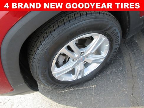 Certified 2022 GMC Terrain SLE FWD image 3