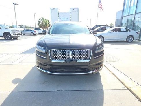 Used 2022 Lincoln Nautilus FWD w/ Premium Package image 9