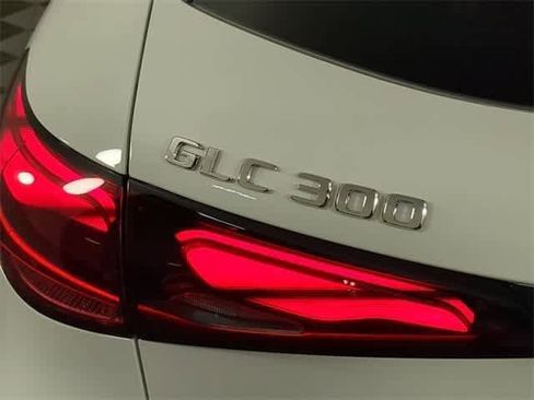 Certified 2026 Mercedes-Benz GLC 300 4MATIC image 11