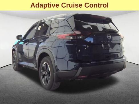 Used 2024 Nissan Rogue SV w/ SV Premium Package AWD/4WD image 8