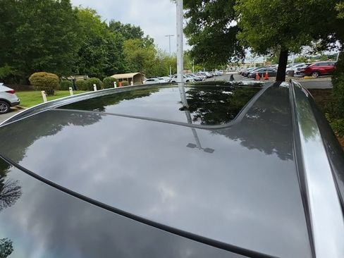 Used 2022 Genesis GV80 3.5T w/ Prestige Package 07 AWD/4WD image 7