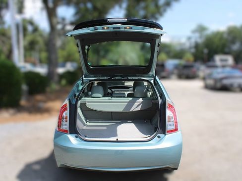 Used 2015 Toyota Prius Four FWD image 9
